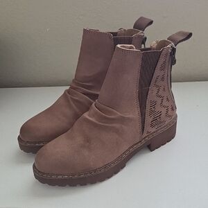 Blowfish Brown Taupe Ankle Boots with Side Cutout Detail